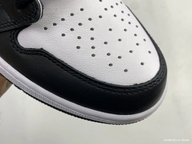 80% Off Sale Black Retro Air 1 White (2014) 555088-010 Jordan 0702